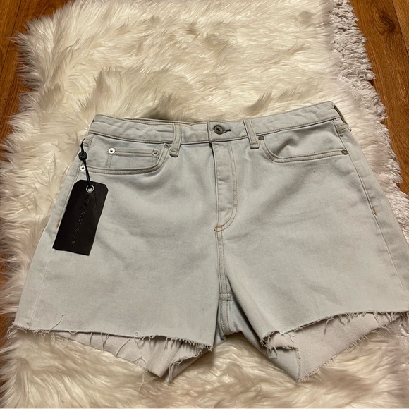 Rag & Bone Dre Low-Rise Short - Ditch Plains
Loopback Denim Jean Shorts - Picture 4 of 14
